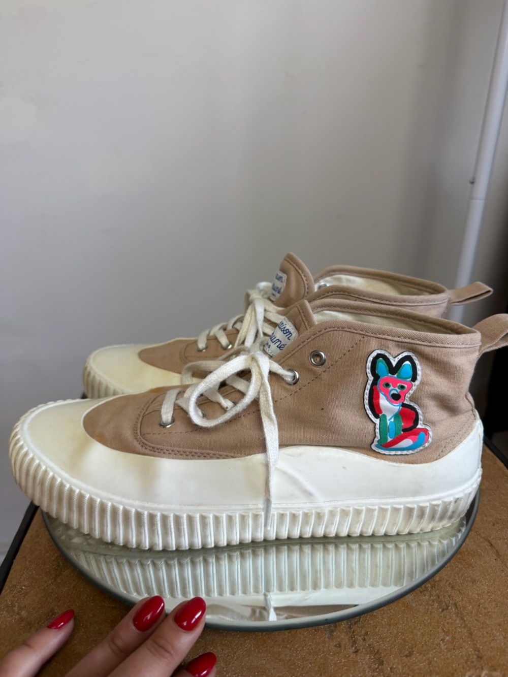 MAISON KITSUNÉ Beige High-Top Sneakers with Colorful Fox Patch - Picture 4 of 11